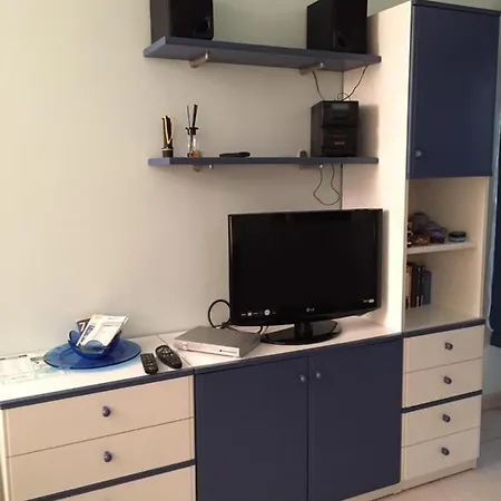 شقة In Centro A Vicino Parcheggio Privato Incluso! مينتون