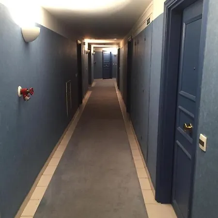 In Centro A Vicino Parcheggio Privato Incluso! * مينتون