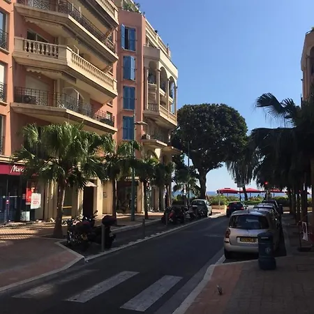 Apartmán In Centro A Vicino Parcheggio Privato Incluso!