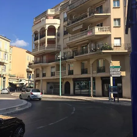 In Centro A Vicino Parcheggio Privato Incluso!